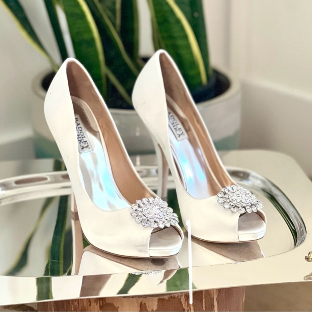 Badgley Mischka White Satin Peep-Toe Heels with Crystal Brooch